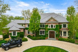 1230 Conway Road, Lake Forest, IL 60045