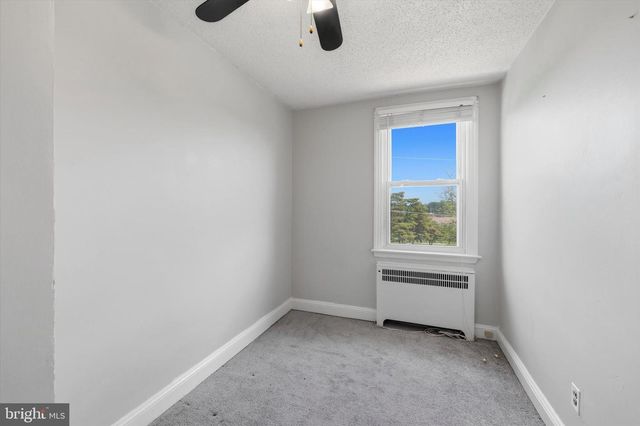110 ACADEMY LN, Upper Darby, PA 19082