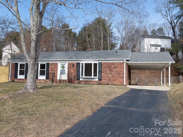 9 Lynwood Circle, Asheville, NC 28806