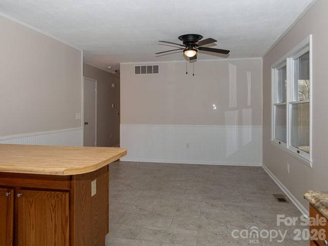 9 Lynwood Circle, Asheville, NC 28806