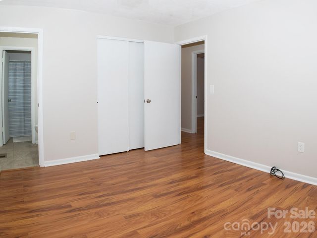 9 Lynwood Circle, Asheville, NC 28806