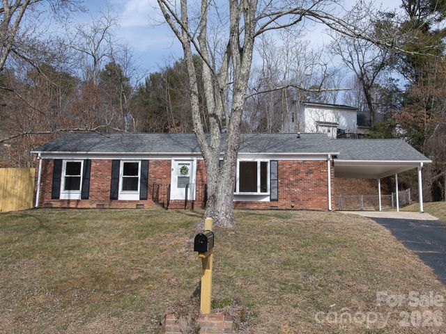 9 Lynwood Circle, Asheville, NC 28806