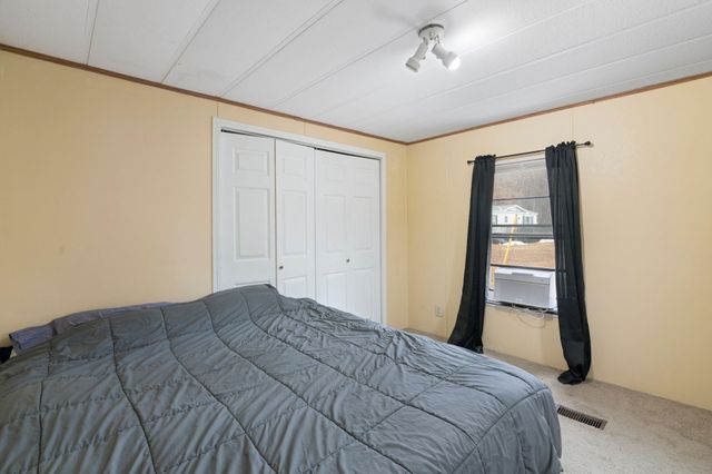 7 Robbins Street, Hinsdale, NH 03451