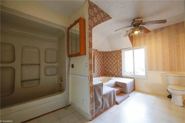 3365 New Walkertown Road, Winston-salem, NC 27105