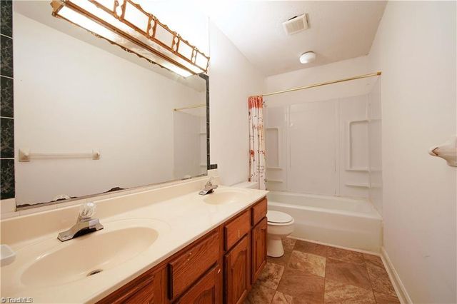 3365 New Walkertown Road, Winston-salem, NC 27105