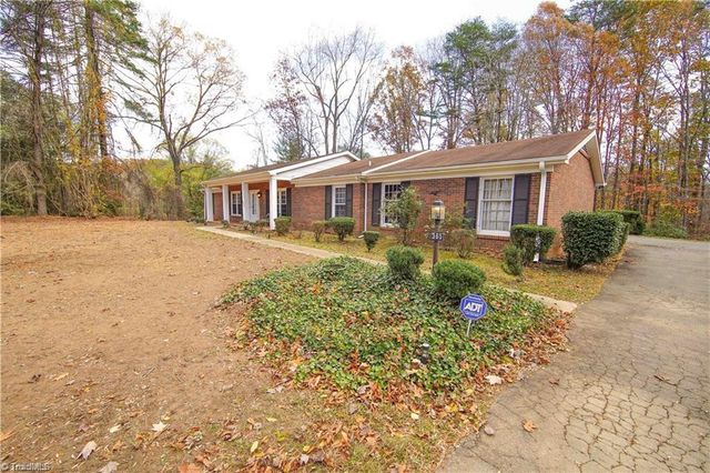 3365 New Walkertown Road, Winston-salem, NC 27105