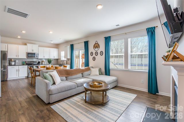 224 Final Stretch Lane, Clover, SC 29710