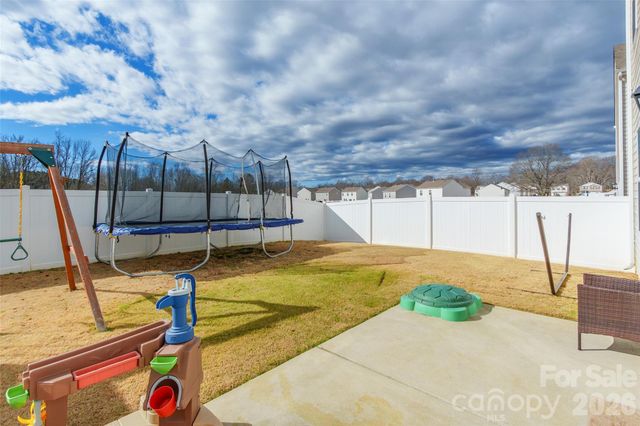 224 Final Stretch Lane, Clover, SC 29710