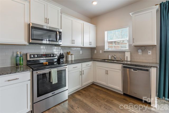 224 Final Stretch Lane, Clover, SC 29710