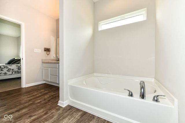 9697 Pica Drive, Fishers, IN 46040