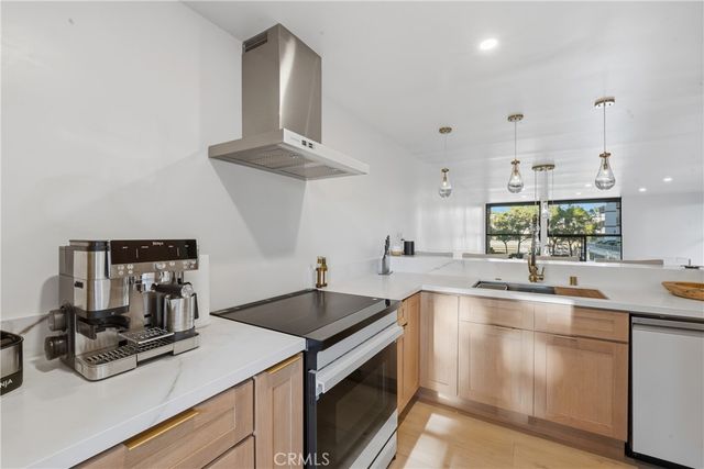 8103 Marina Pacifica N, Long Beach, CA 90803