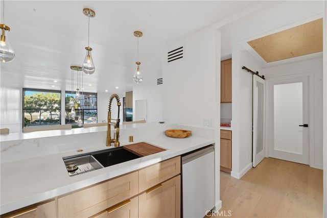 8103 Marina Pacifica N, Long Beach, CA 90803