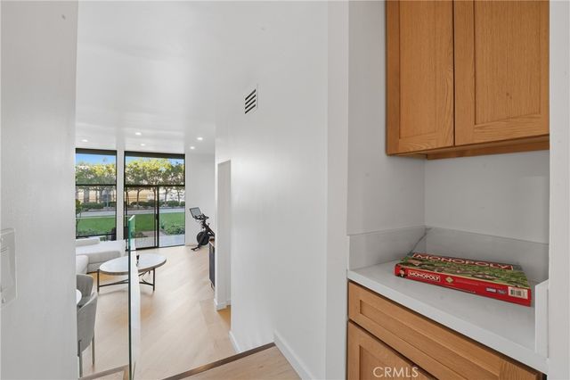 8103 Marina Pacifica N, Long Beach, CA 90803