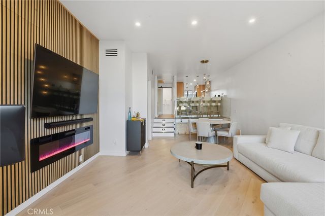 8103 Marina Pacifica N, Long Beach, CA 90803