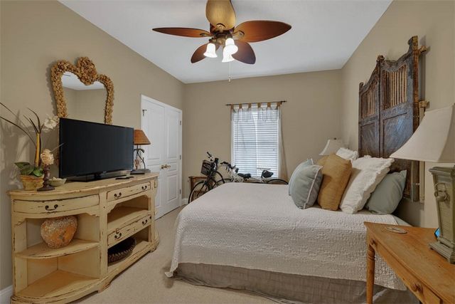 1400 Ocean Blvd 124, St Simons Island, GA 31522