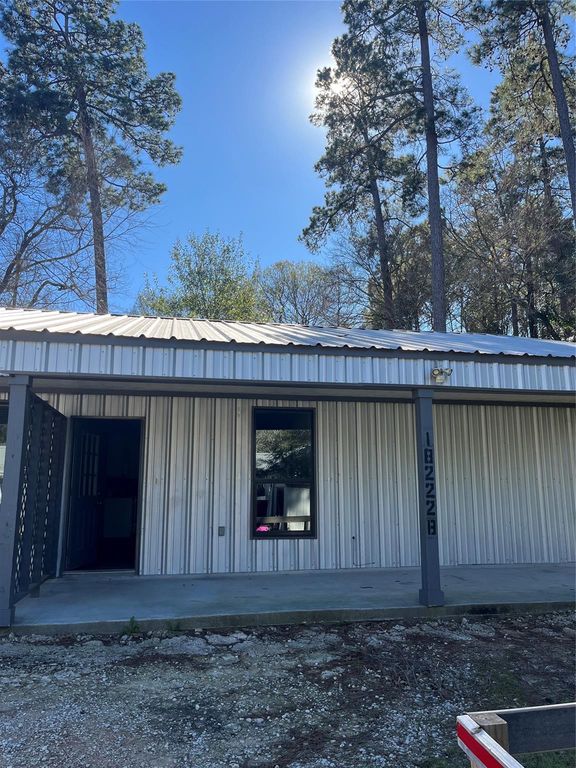 18222 Bonnie Alice Drive B, Montgomery, TX 77316