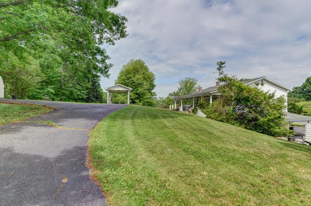 W 2770 Lynchburg Salem Tpke, Bedford, VA 24523