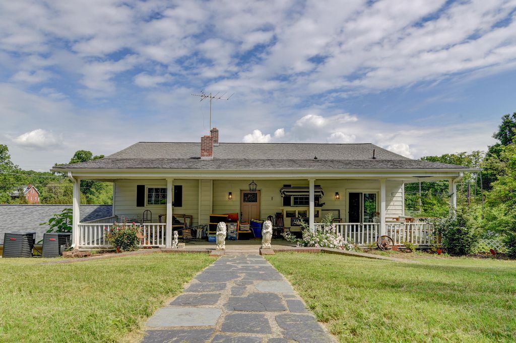 W 2770 Lynchburg Salem Tpke, Bedford, VA 24523