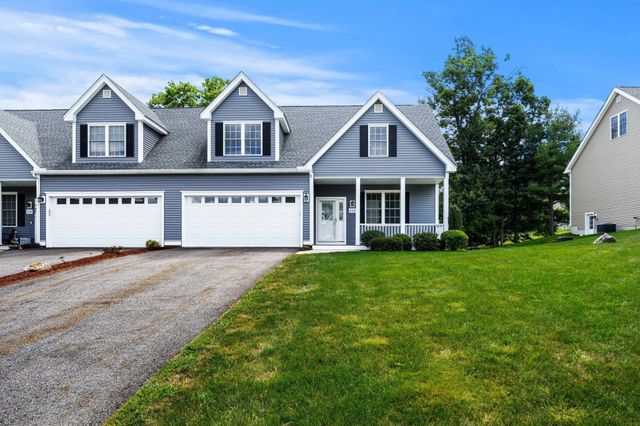 63 Hummingbird Ln A, Groton, MA 01450