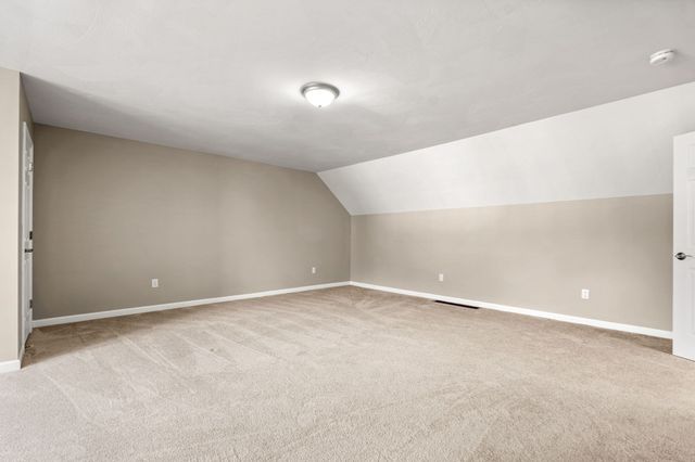 63 Hummingbird Ln A, Groton, MA 01450