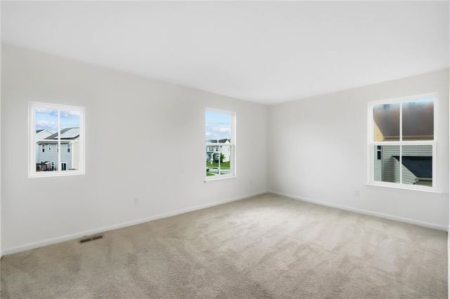 32 Waterford Boulevard, Fairborn, OH 45324