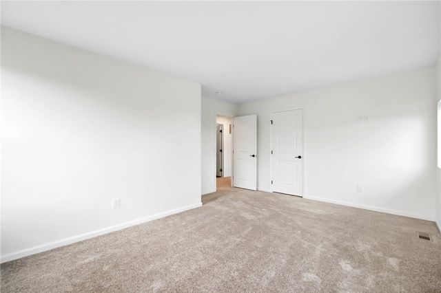 32 Waterford Boulevard, Fairborn, OH 45324