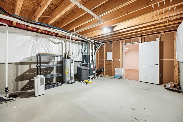 32 Waterford Boulevard, Fairborn, OH 45324