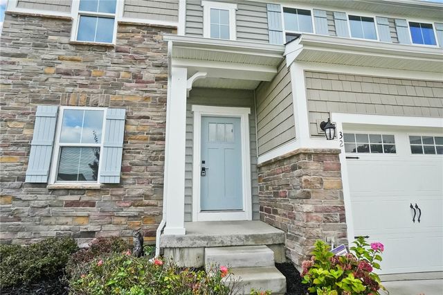 32 Waterford Boulevard, Fairborn, OH 45324