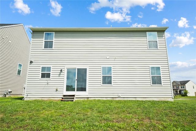32 Waterford Boulevard, Fairborn, OH 45324