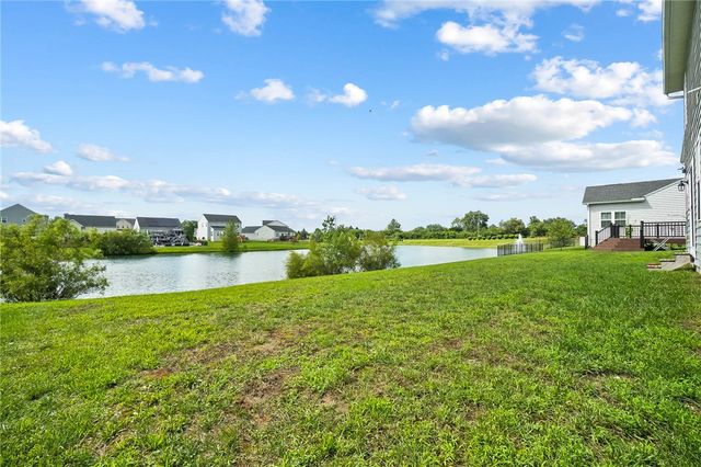 32 Waterford Boulevard, Fairborn, OH 45324