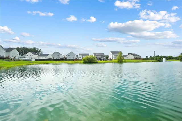 32 Waterford Boulevard, Fairborn, OH 45324
