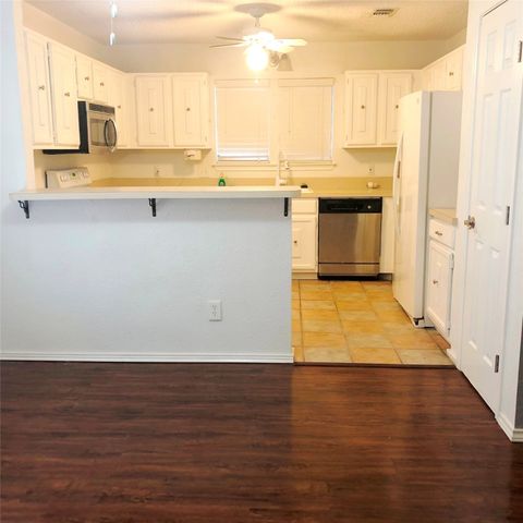 254 Indian Mound Court, Fort Worth, TX 76108