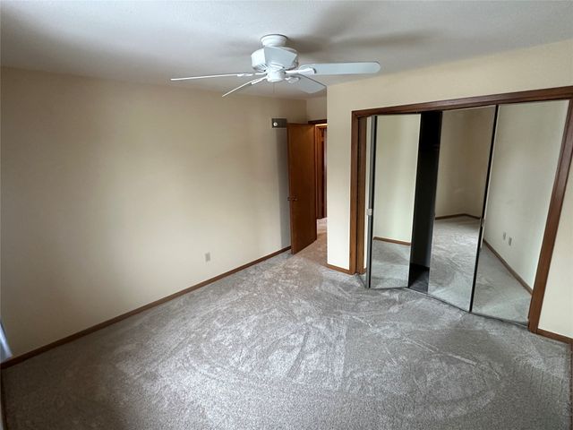 521 51st Street, West Des Moines, IA 50265