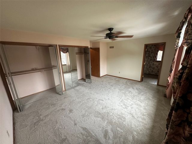 521 51st Street, West Des Moines, IA 50265