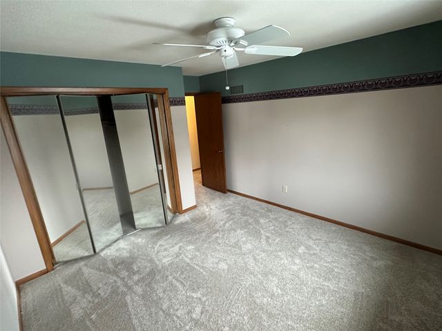 521 51st Street, West Des Moines, IA 50265