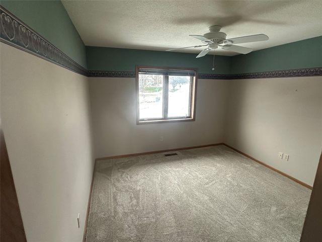 521 51st Street, West Des Moines, IA 50265