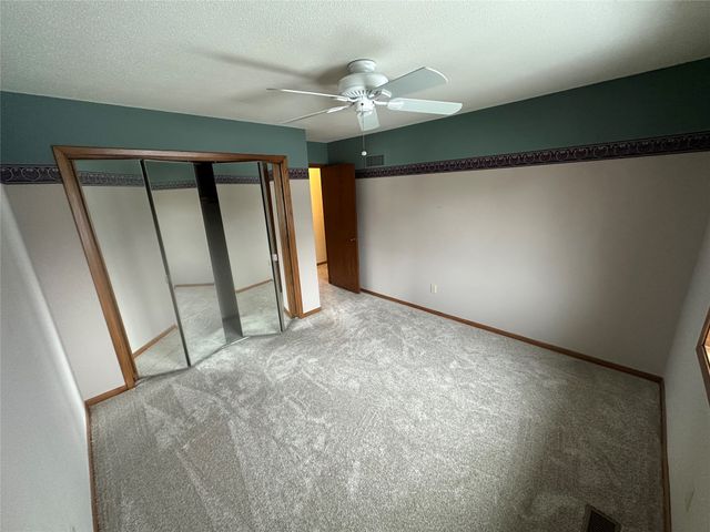 521 51st Street, West Des Moines, IA 50265