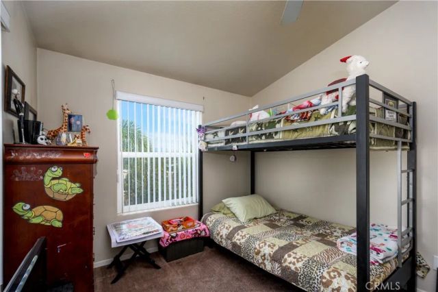 802 Roadrunner Way, Perris, CA 92570