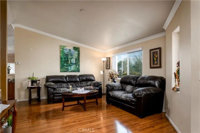 802 Roadrunner Way, Perris, CA 92570