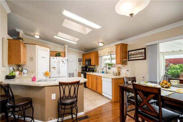 802 Roadrunner Way, Perris, CA 92570