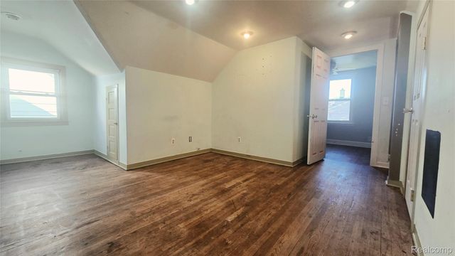 1619 White Street, Port Huron, MI 48060
