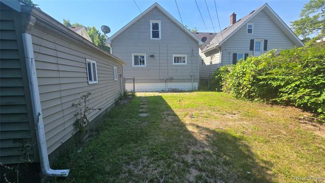 1619 White Street, Port Huron, MI 48060