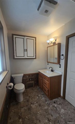 1619 White Street, Port Huron, MI 48060