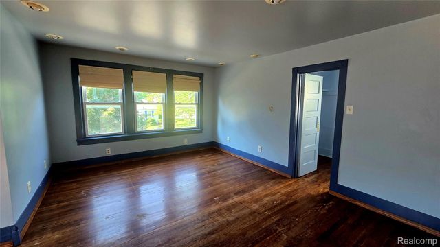 1619 White Street, Port Huron, MI 48060