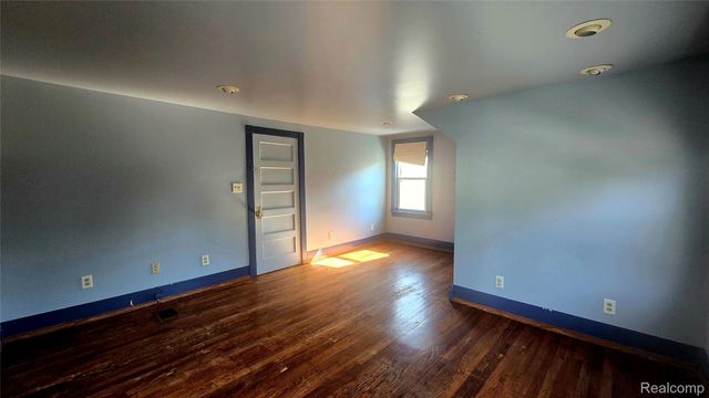 1619 White Street, Port Huron, MI 48060