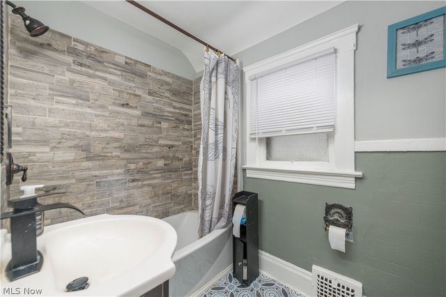 3520 Cypress Avenue, Cleveland, OH 44109