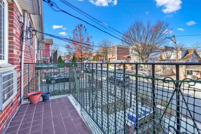 20-39 49th Street, Astoria, NY 11105