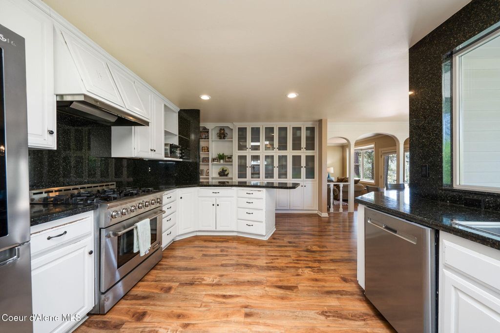 4311 W Center Ln, Spokane, WA 99208 photo 8