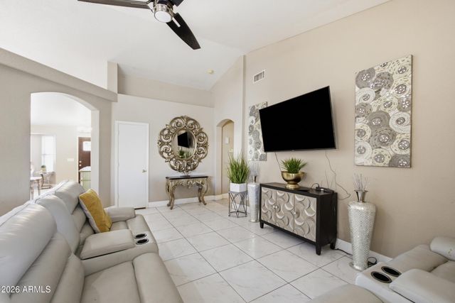 8523 W PALM Lane, Phoenix, AZ 85037
