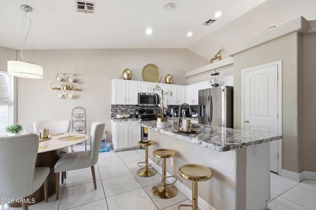 8523 W PALM Lane, Phoenix, AZ 85037